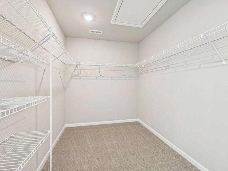 Spacious, unfurnished interior of a new home in Watkins Glen, Raleigh (Image 17). Spacious, unfurnished interior of a new home in Watkins Glen, Raleigh (Image 17).