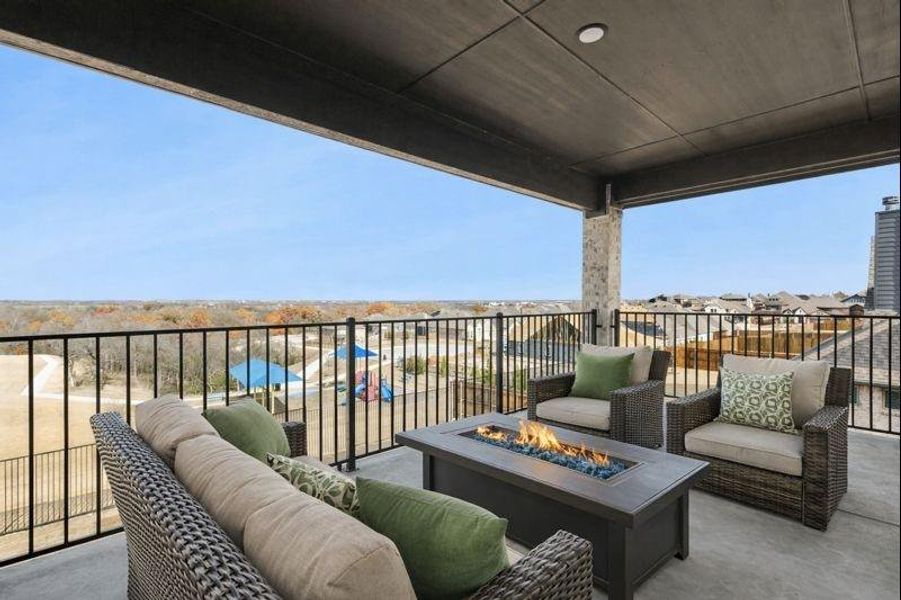 Exterior details and patio area of a home in Timberbrook, Justin (Image 23).