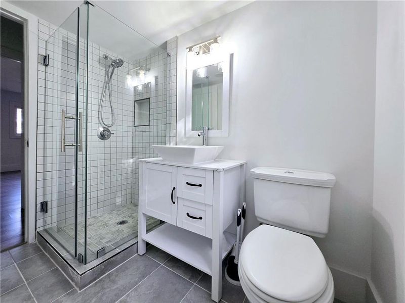 Furnished interior view inside a new home in , Decatur (Image 4).