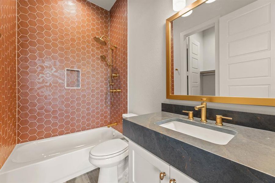 2269 Rolling Oaks-Bathroom-2