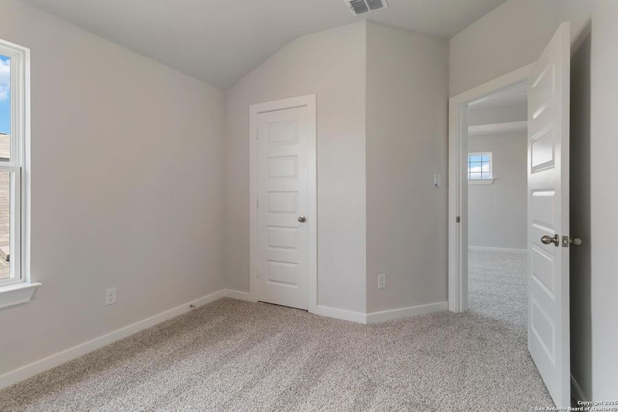 Spacious, unfurnished interior of a new home in Willow Point, San Antonio (Image 14). Spacious, unfurnished interior of a new home in Willow Point, San Antonio (Image 14).