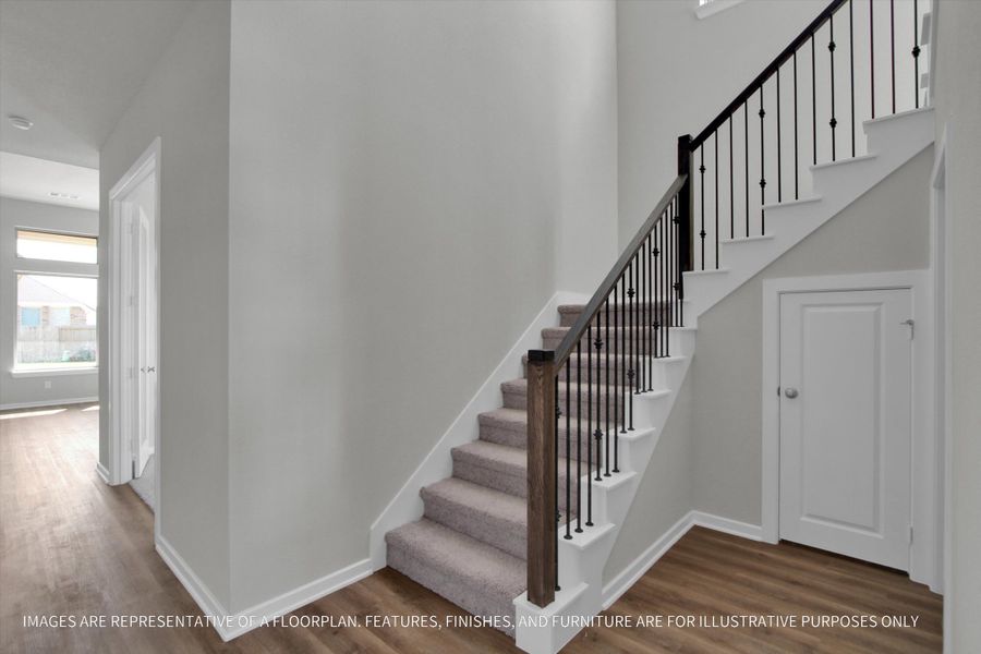 Spacious, unfurnished interior of a new home in Sunterra 50s, Katy (Image 11).