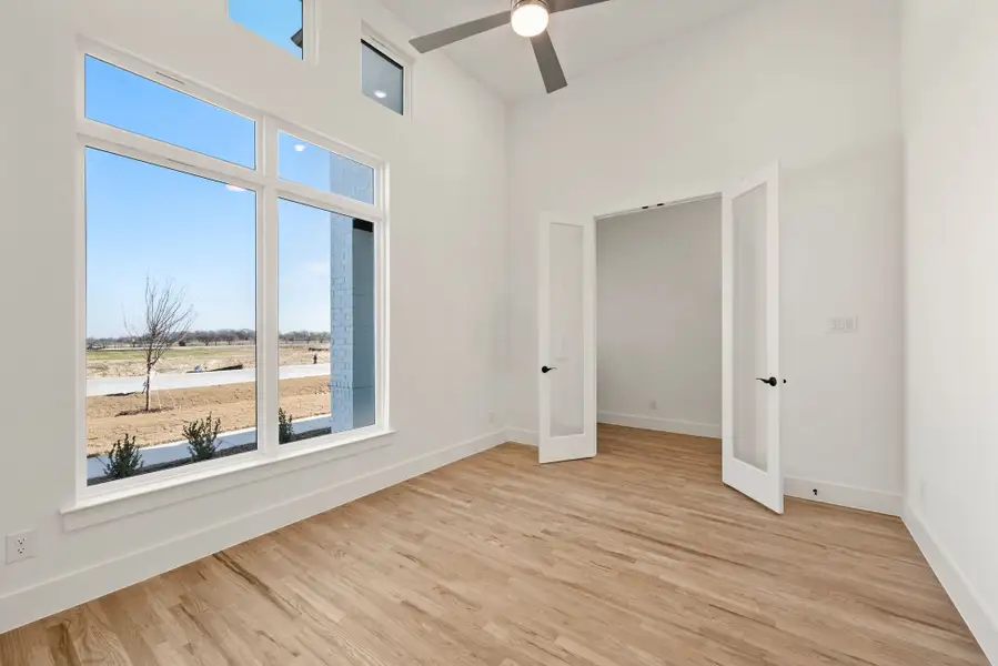Spacious, unfurnished interior of a new home in Settlers Glen, New Fairview (Image 21). Spacious, unfurnished interior of a new home in Settlers Glen, New Fairview (Image 21).