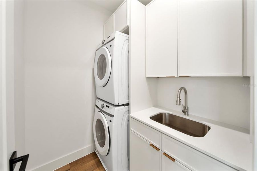 Upstairs Washer and Dryer included