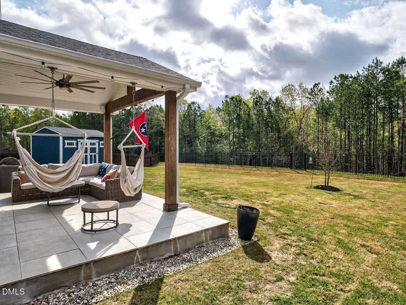 032-1280x960-backyard