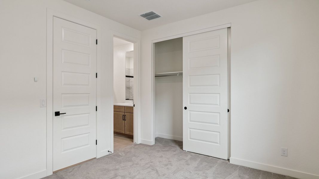 Spacious, unfurnished interior of a new home in The Ridge at Stone Butte, Phoenix (Image 25).