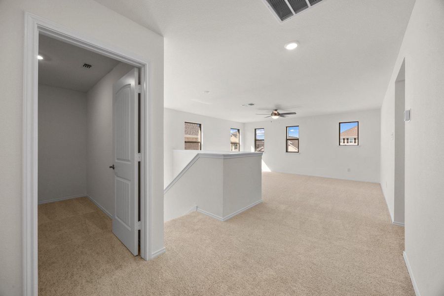 Spacious, unfurnished interior of a new home in Salerno - Classic Collection, Round Rock (Image 16).