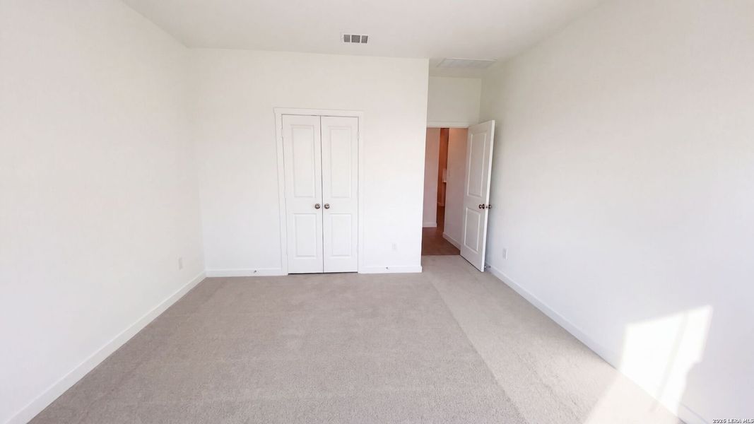 Spacious, unfurnished interior of a new home in Waterwheel, San Antonio (Image 27).