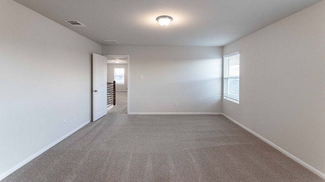 Spacious, unfurnished interior of a new home in Paramount, Kyle (Image 36).