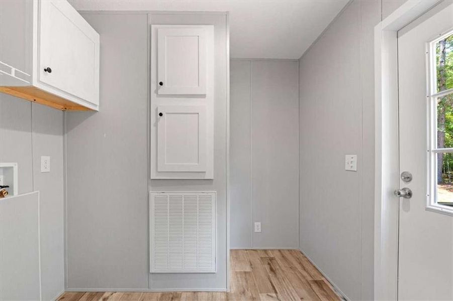 Spacious, unfurnished interior of a new home in , Eatonton (Image 28). Spacious, unfurnished interior of a new home in , Eatonton (Image 28).