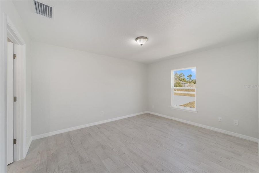Spacious, unfurnished interior of a new home in , Belleview (Image 15).