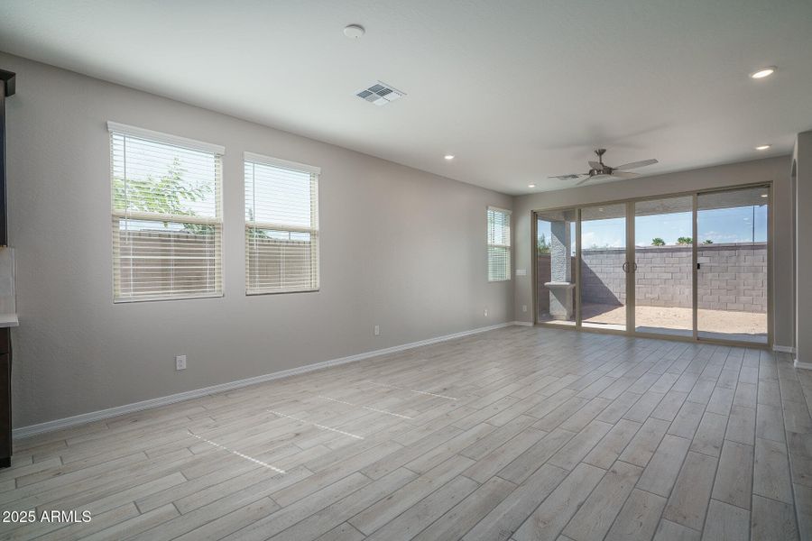 5) DINING TO GREAT ROOM 5) DINING TO GREAT ROOM