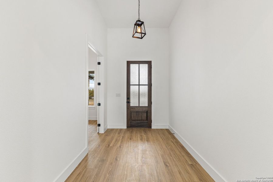 Spacious, unfurnished interior of a new home in , Spring Branch (Image 16).