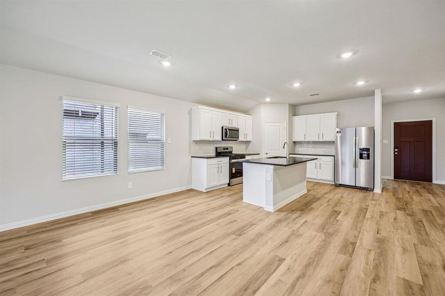 Photo is not of the actual home, but is an inspirational photo of builder’s model home and may depict options, furnishings, and/or decorator features that are not included.