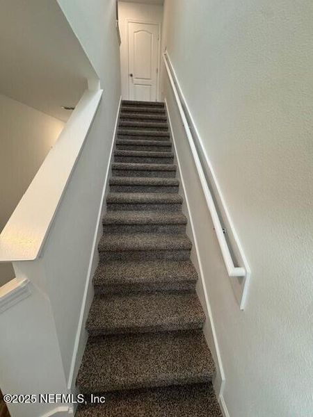 Spacious, unfurnished interior of a new home in The Landing, Middleburg (Image 21).