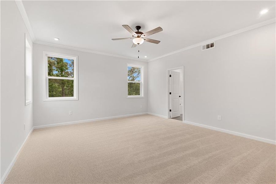 Spacious, unfurnished interior of a new home in Tiberon Woods, Cumming (Image 27).