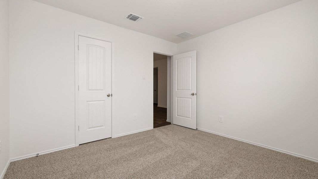 Spacious, unfurnished interior of a new home in Watermill, Uhland (Image 23).