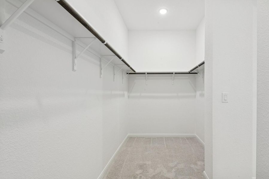 Spacious, unfurnished interior of a new home in Escondido 60', Magnolia (Image 25).