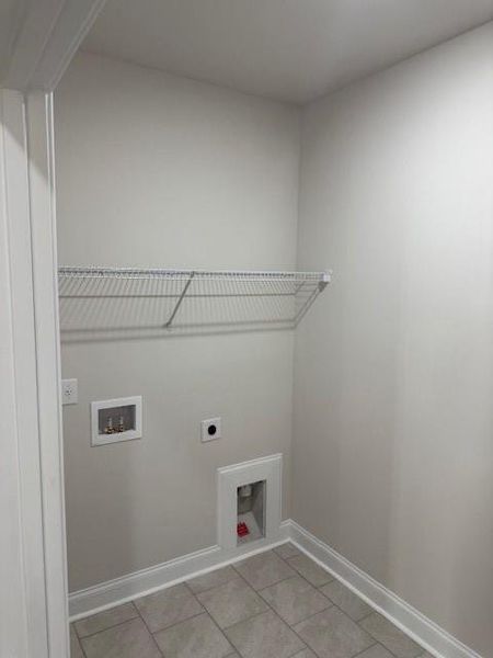 Spacious, unfurnished interior of a new home in Cooper's Walk, Loganville (Image 17).