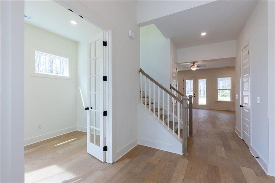 Spacious, unfurnished interior of a new home in , Gainesville (Image 19).