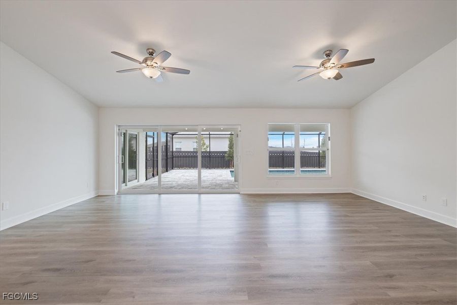 Spacious, unfurnished interior of a new home in Cape Coral, Cape Coral (Image 23).