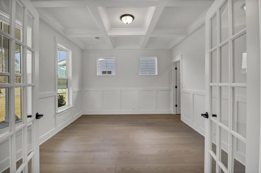 Spacious, unfurnished interior of a new home in Clubside Reserve at Summerlake, Lexington (Image 34).