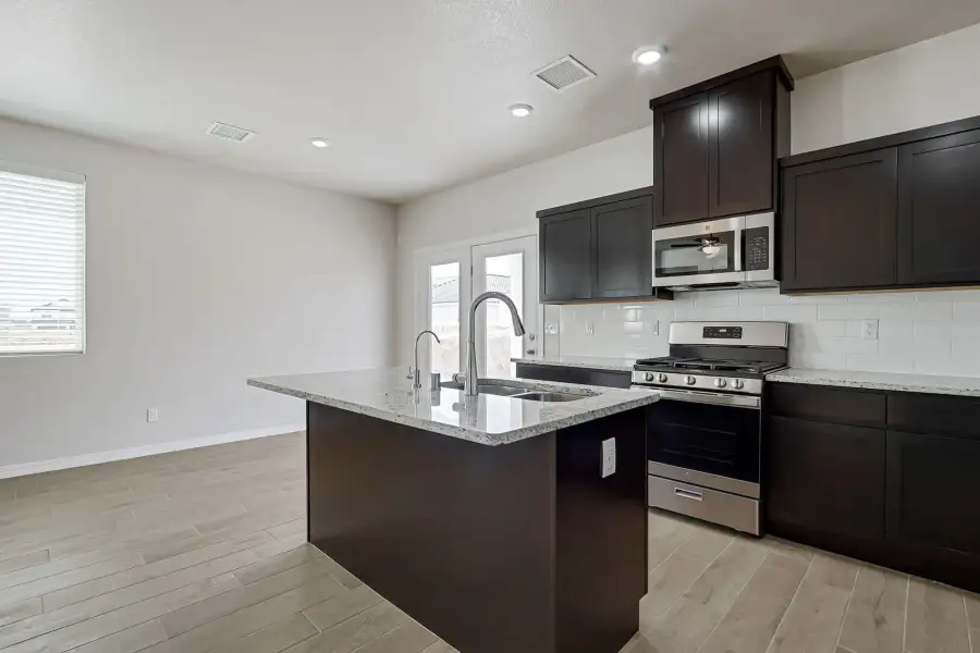 Representative furnished interior of a home built from the Desert Willow by View Homes in Paseo del Este, El Paso (Image 17). Representative furnished interior of a home built from the Desert Willow by View Homes in Paseo del Este, El Paso (Image 17).