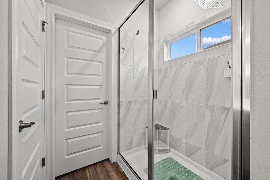 Furnished interior view inside a new home in Porter Country, Buda (Image 13).