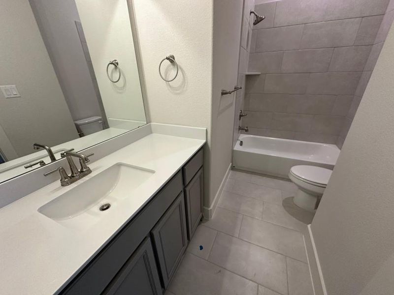 Furnished interior view inside a new home in Eagle Ridge Estates, Weatherford (Image 9).