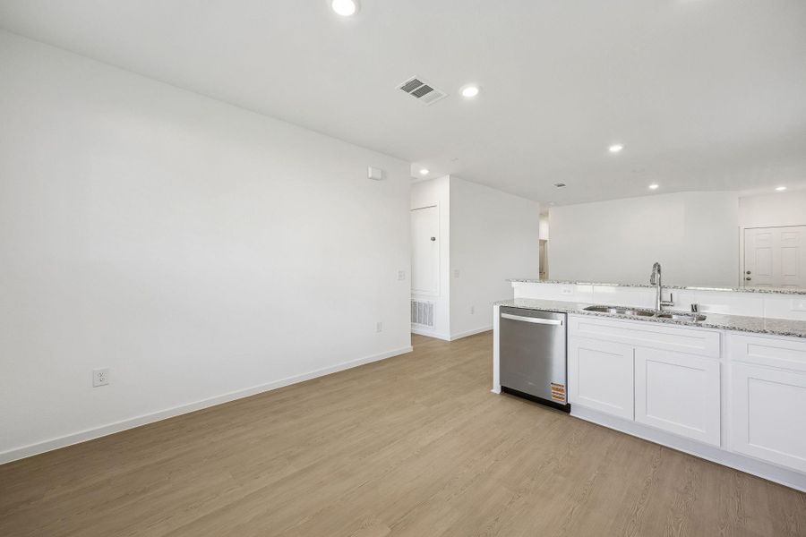 Spacious, unfurnished interior of a new home in Decker Farms, Magnolia (Image 20). Spacious, unfurnished interior of a new home in Decker Farms, Magnolia (Image 20).