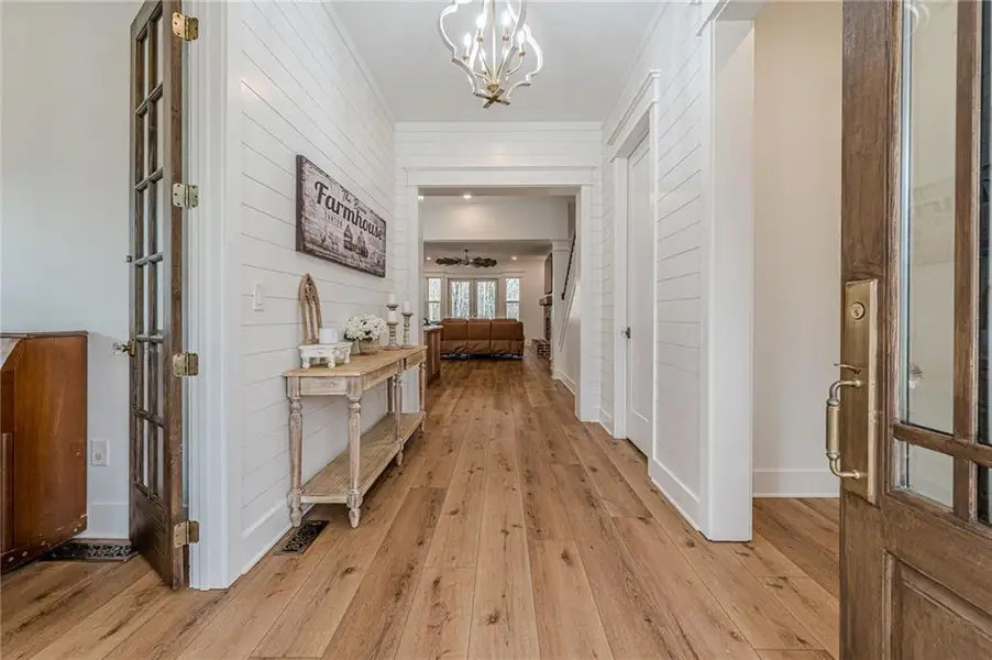 Furnished interior view inside a new home in , Waleska (Image 18).