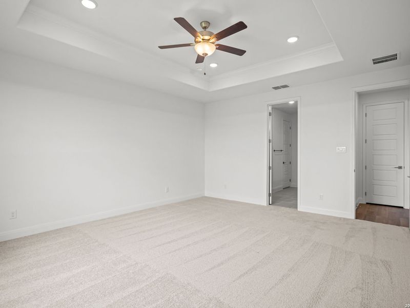 Spacious, unfurnished interior of a new home in The Reserve at Potranco Oaks, Castroville (Image 28).
