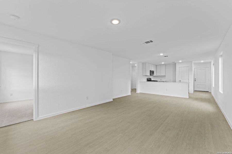 Spacious, unfurnished interior of a new home in Waterwheel, San Antonio (Image 24).