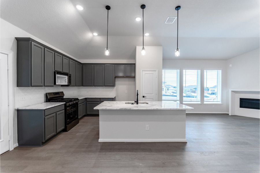 Furnished interior view inside a new home in Homestead, Schertz (Image 7).