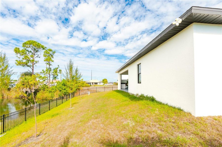 Exterior details and patio area of a home in , Cape Coral (Image 30).