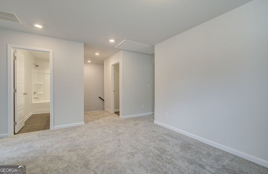 Spacious, unfurnished interior of a new home in Crofton Place Enclave, Snellville (Image 17). Spacious, unfurnished interior of a new home in Crofton Place Enclave, Snellville (Image 17).