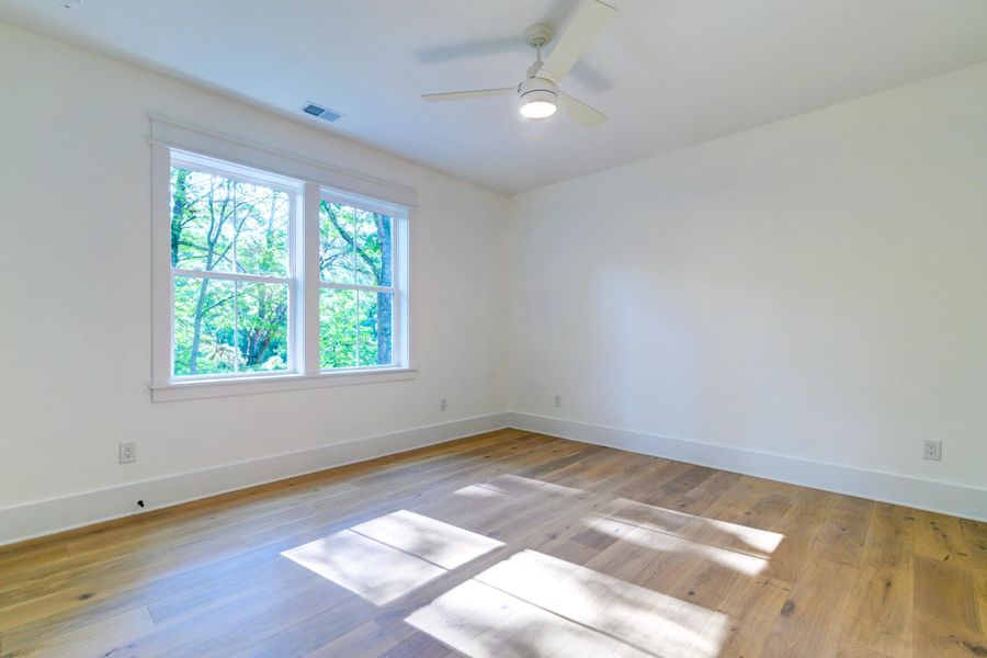 Spacious, unfurnished interior of a new home in , Hollywood (Image 41).