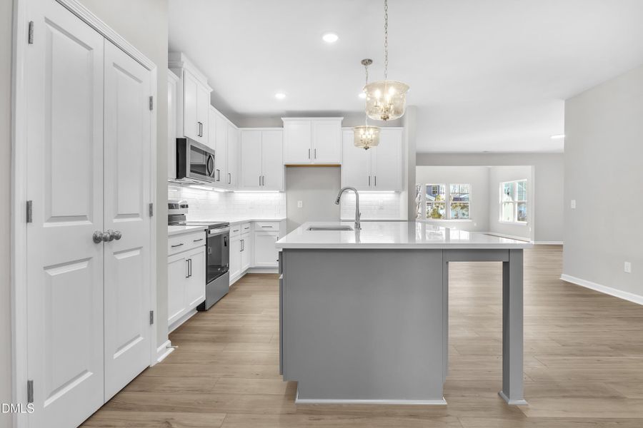 P_CST_RR_Somerset_INT_KIT_Elevation H_Lo P_CST_RR_Somerset_INT_KIT_Elevation H_Lo
