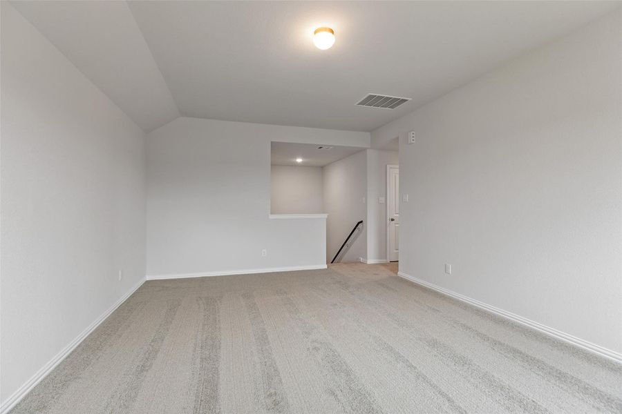 Spacious, unfurnished interior of a new home in Oakwood Estates, Waller (Image 27).