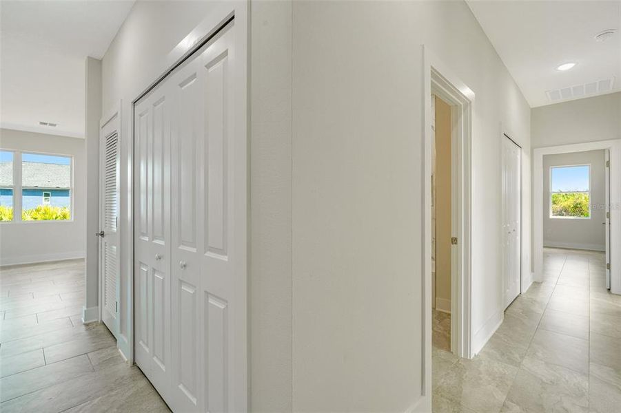 Spacious, unfurnished interior of a new home in , Rotonda West (Image 47).