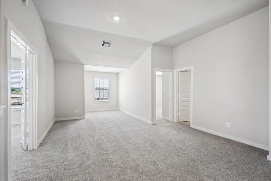 Spacious, unfurnished interior of a new home in Landing Meadows - Premier Series, New Caney (Image 25). Spacious, unfurnished interior of a new home in Landing Meadows - Premier Series, New Caney (Image 25).