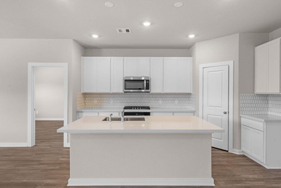 Furnished interior view inside a new home in , Alvin (Image 6).