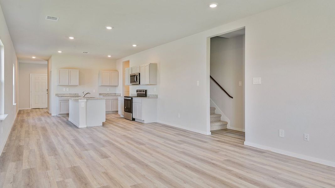 Spacious, unfurnished interior of a new home in Holly Ridge, Rosenberg (Image 12). Spacious, unfurnished interior of a new home in Holly Ridge, Rosenberg (Image 12).