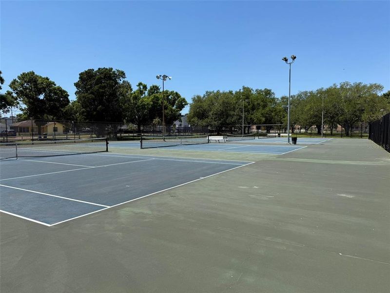 Community amenities in , St. Petersburg (Image 75).