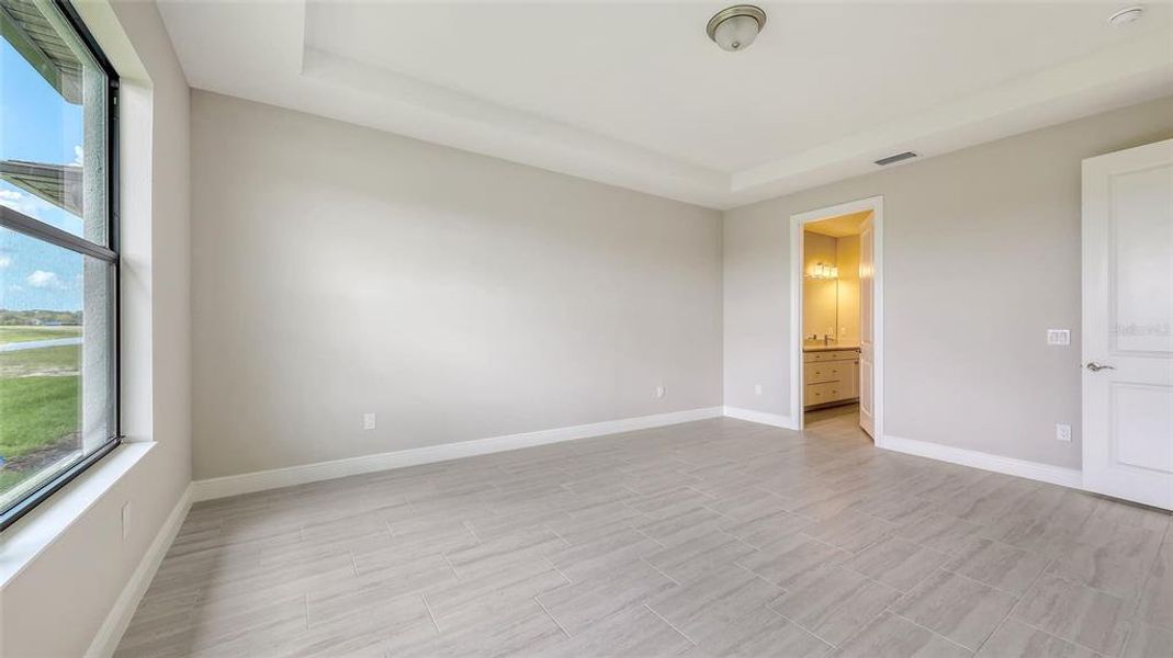 Spacious, unfurnished interior of a new home in Woodland Preserve, Parrish (Image 24).