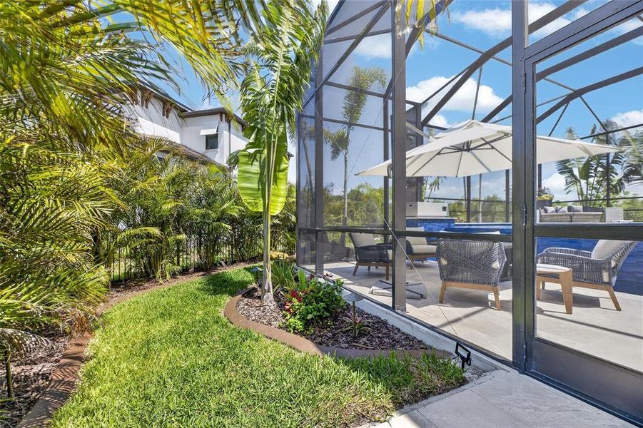 Exterior details and patio area of a home in SouthShore Yacht Club, Ruskin (Image 37).