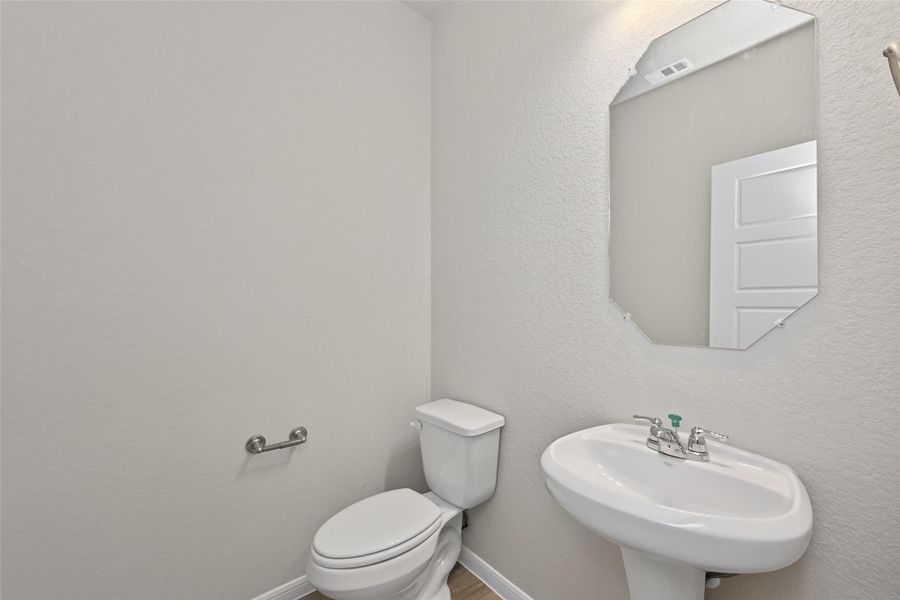 Furnished interior view inside a new home in Woodland Lakes, Huffman (Image 8). Furnished interior view inside a new home in Woodland Lakes, Huffman (Image 8).