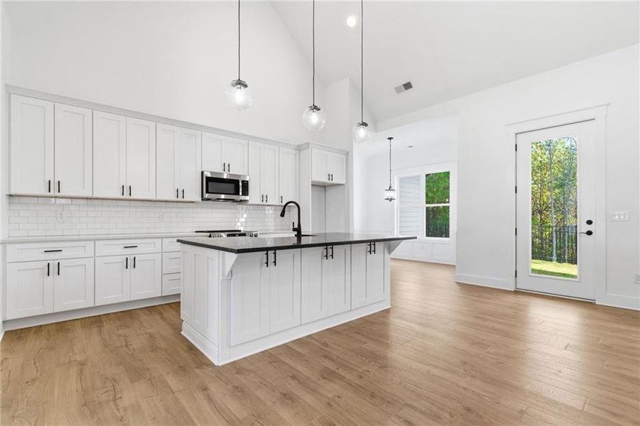 Furnished interior view inside a new home in , Jasper (Image 9).