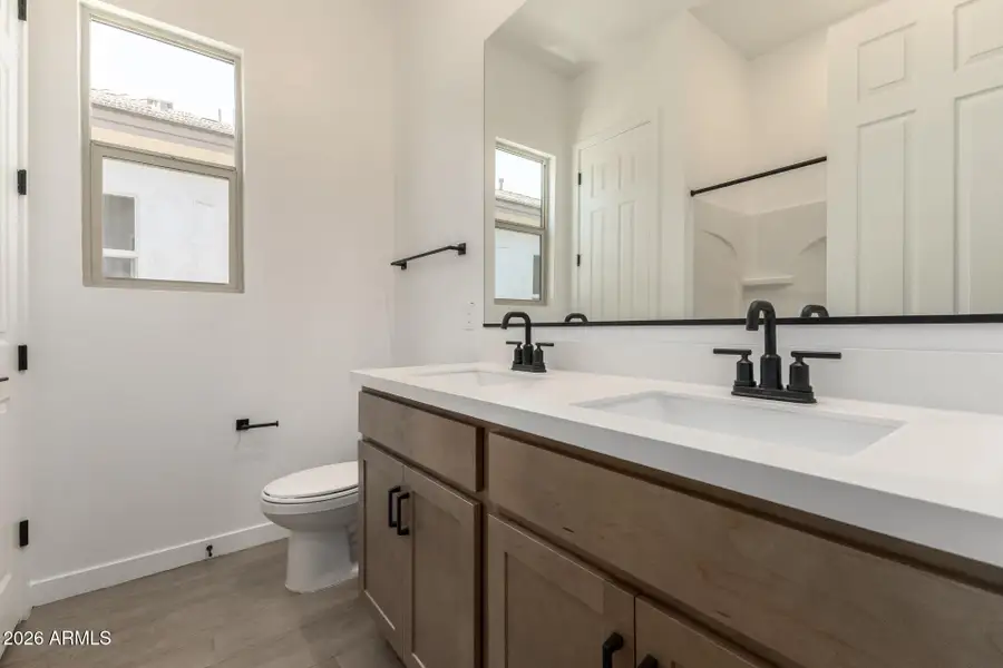 PHX_Landmarke_Lot1185_Blush_399_Bath2