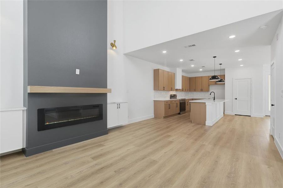 Spacious, unfurnished interior of a new home in , Dallas (Image 14).